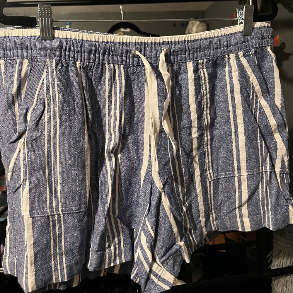 Nautica | blue and white striped shorts